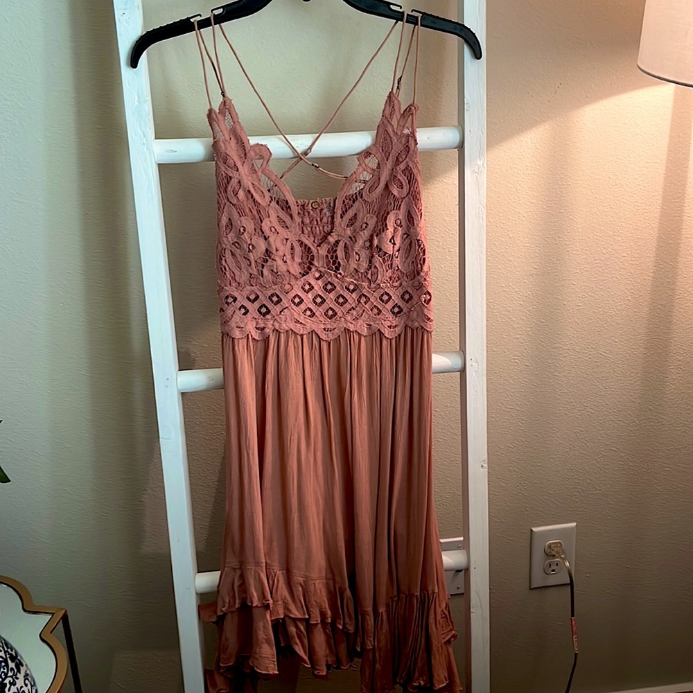 Spaghetti strap cocktail dress, size medium. Mauve color.